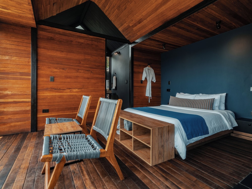 The Boato Hotel 5/46