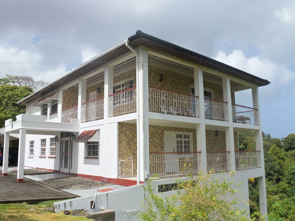 Rnm The Clubhouse Grenada 2/50