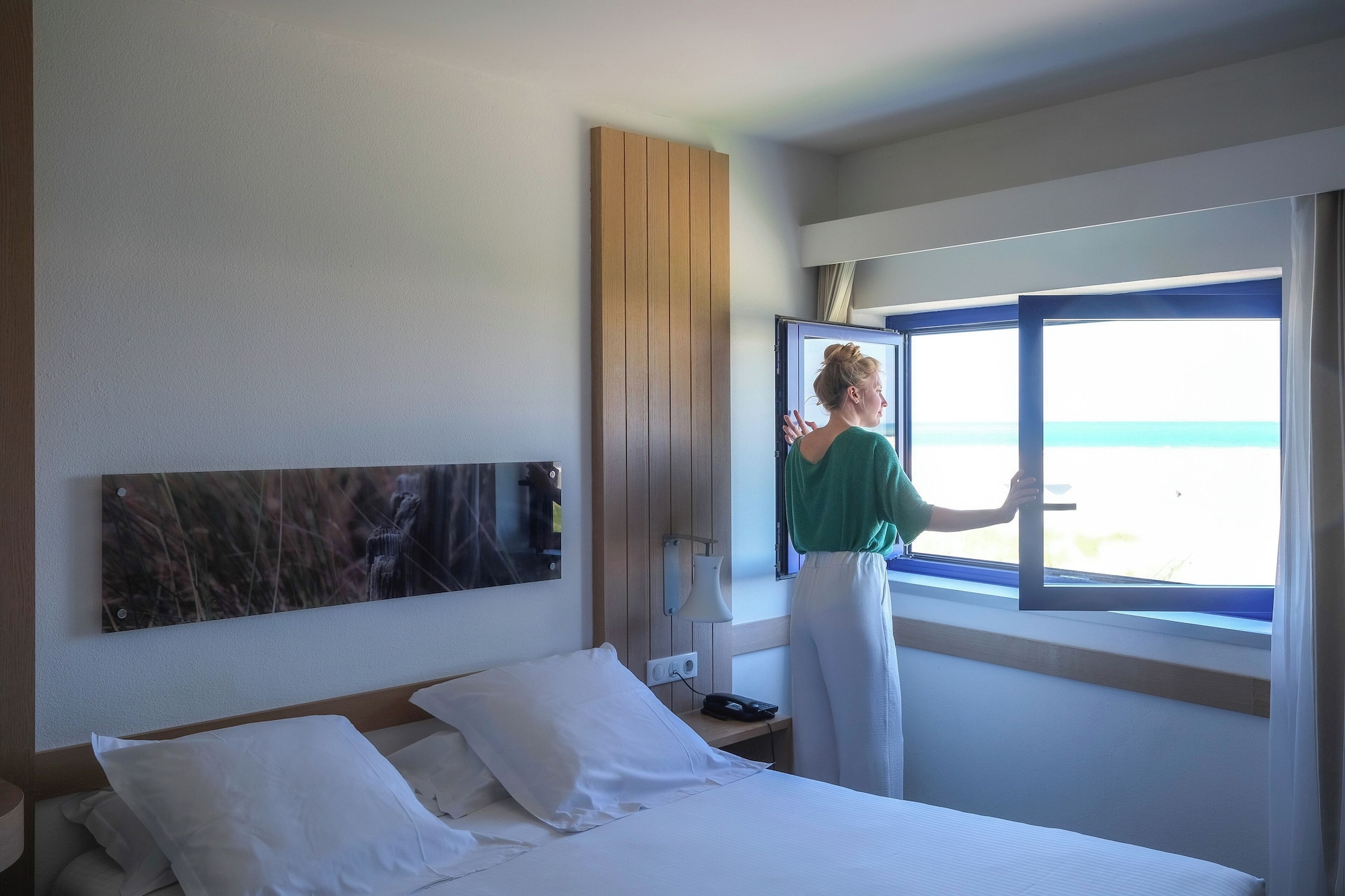 Superior, Single, Single Bed, Sea View, Pool Access