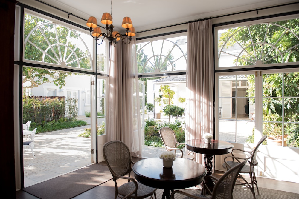 River Manor Boutique Hotel 41/58