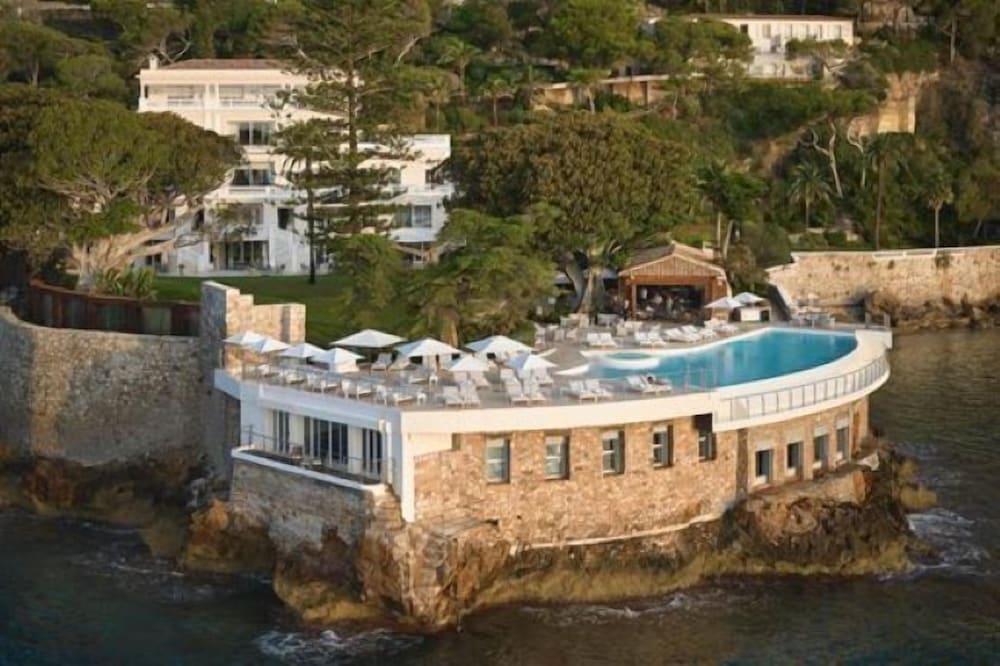Cap Estel 72/77