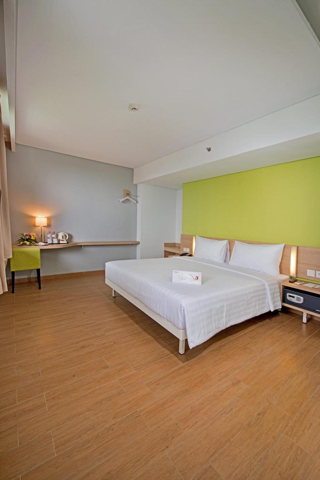 WHIZ PRIME HOTEL PAJAJARAN BOGOR 16/34
