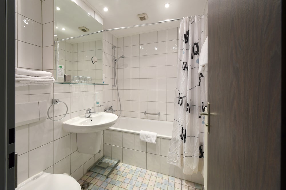 Hotel Schumacher Dusseldorf 62/66