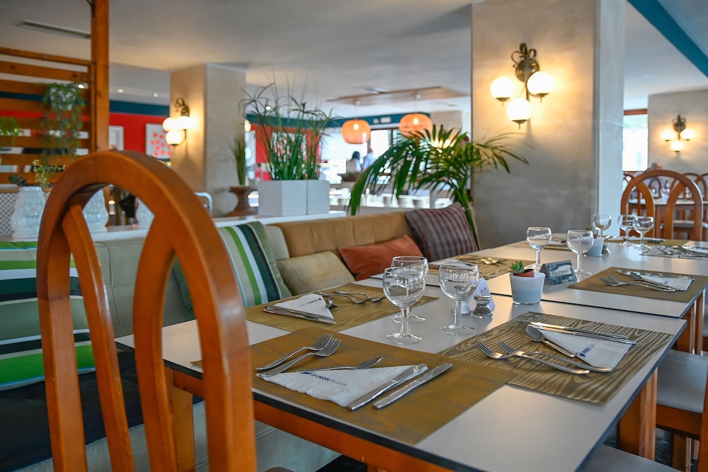 Pinos Playa Hotel 37/50