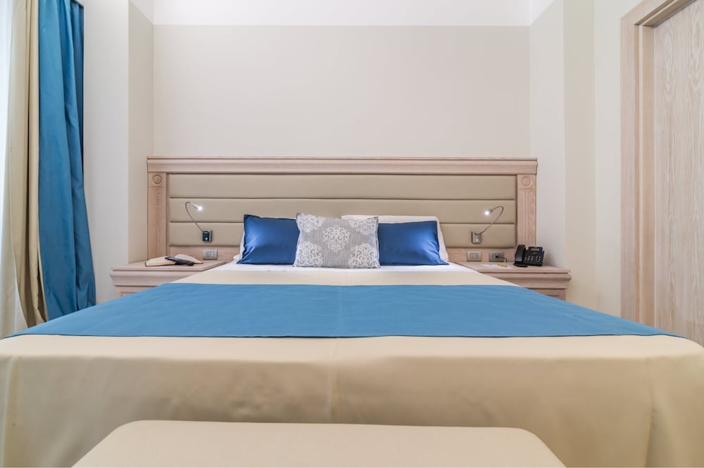 SUPERIOR, DOUBLE BED