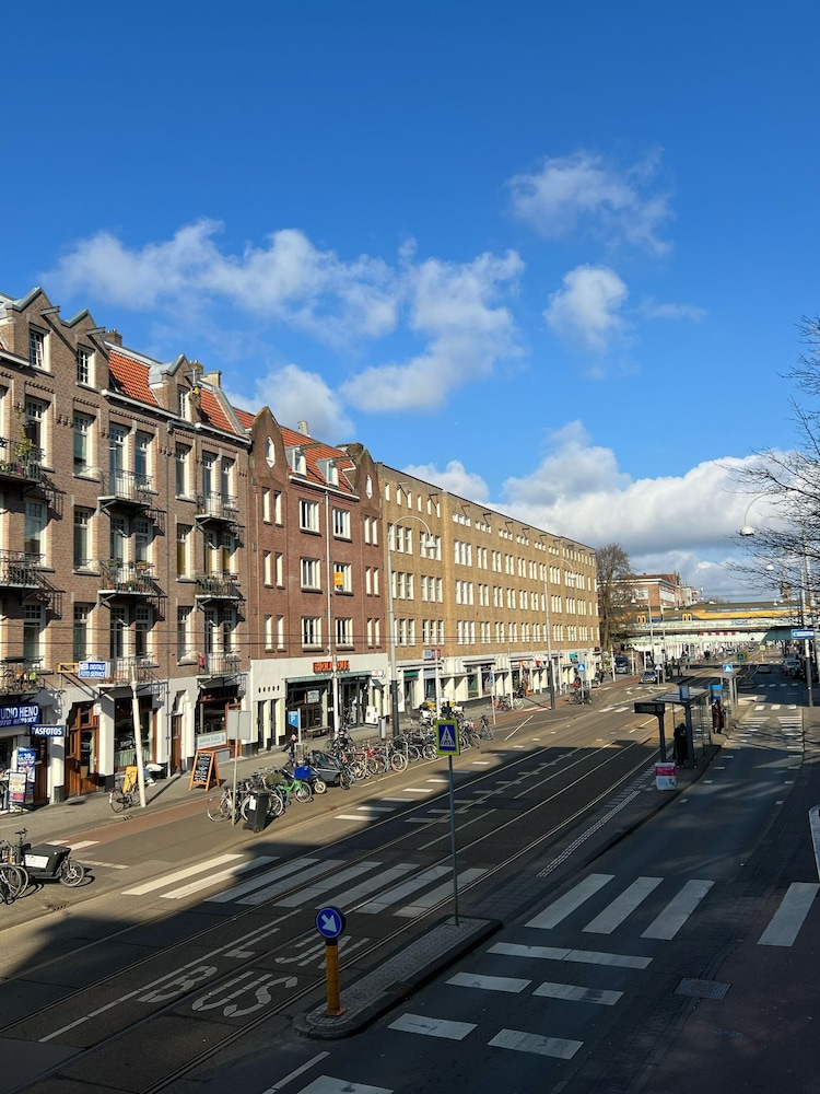 Amigo Budget Hotel 42/50