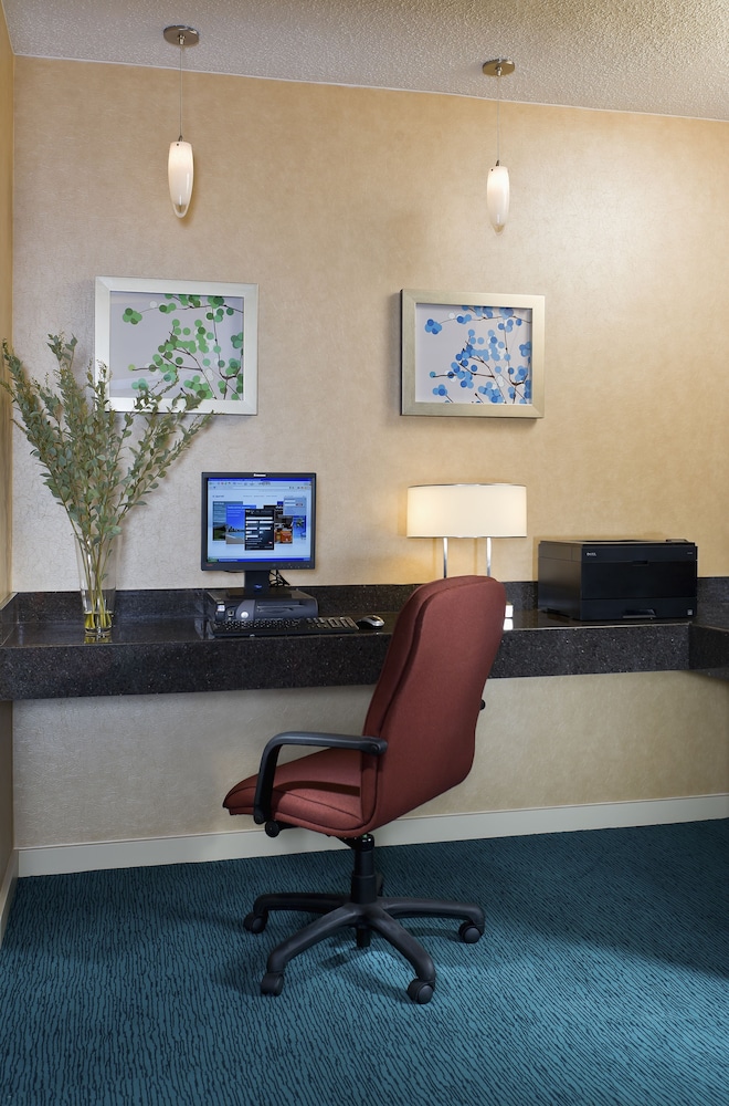 Residence Inn Houston The Woodlands / Lake Front Circle 40/50
