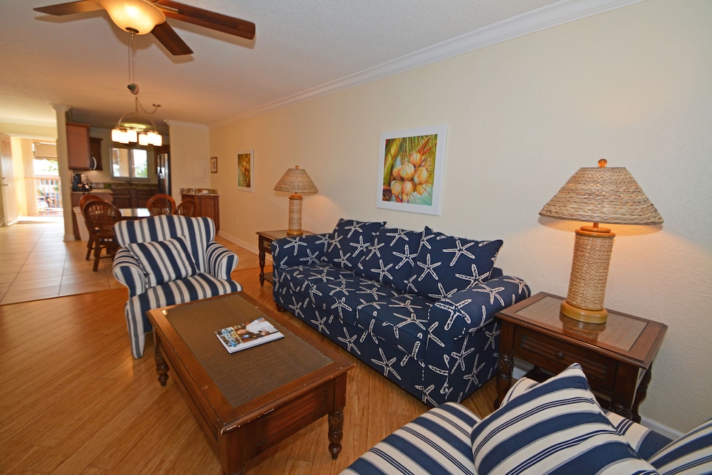 Westwinds Waterfront Resort 12/34