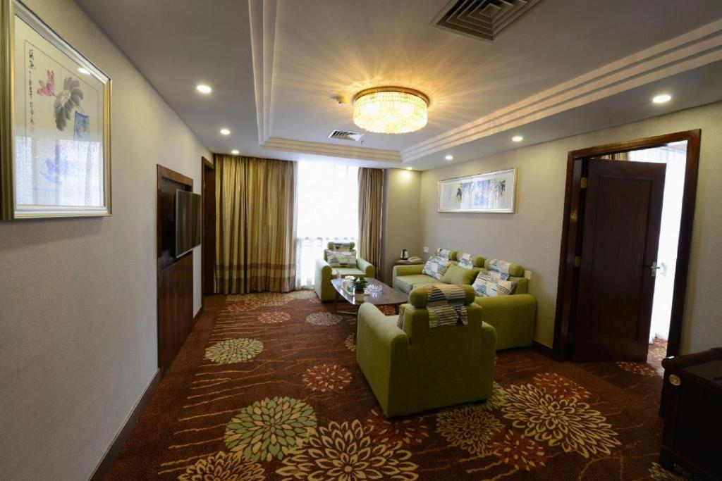 LIYUAN HOTEL 46/63