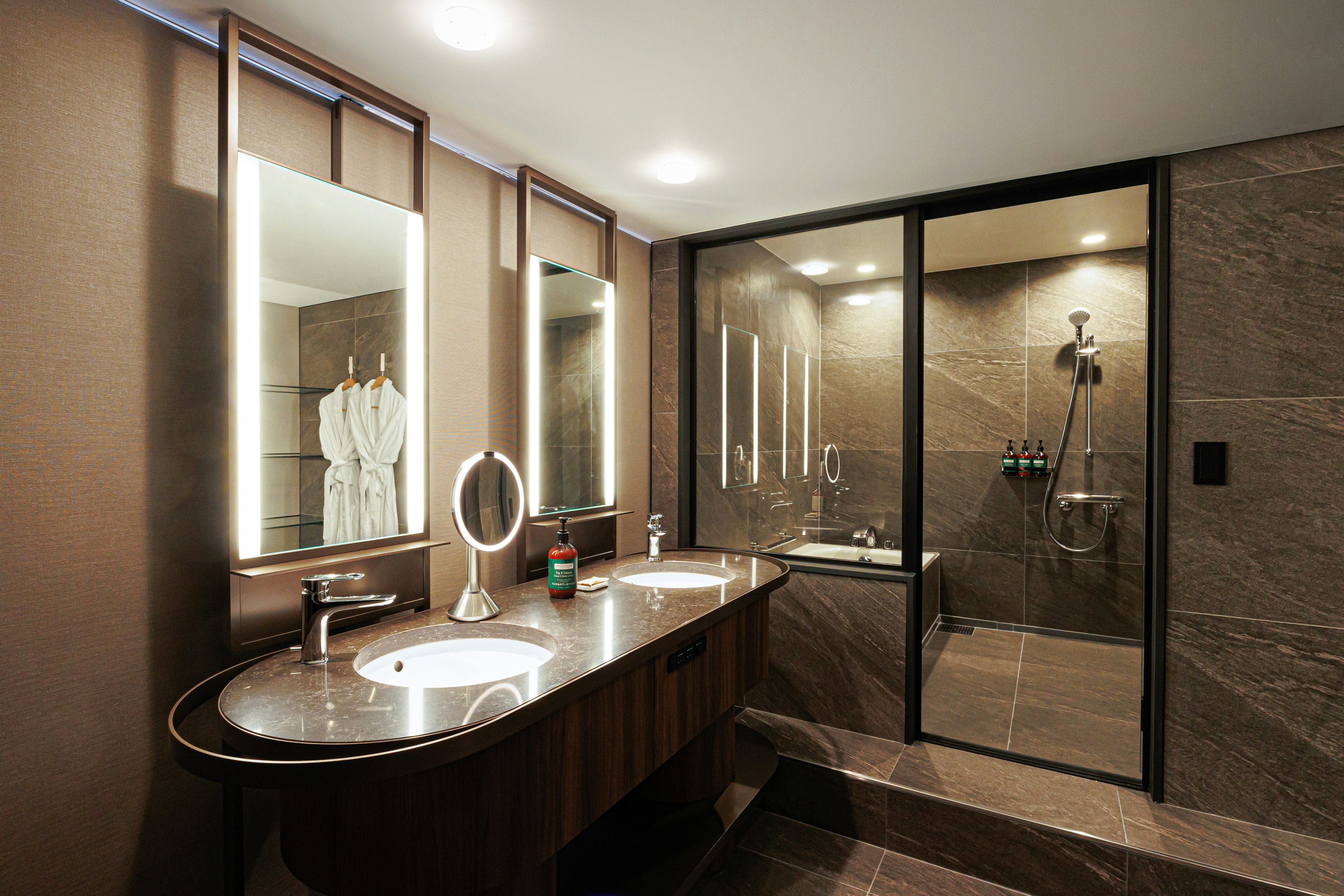 Worklife, Junior Suite, Twin Beds, Lounge Access، Ana Crowne Plaza Hotel Hiroshima 2/2