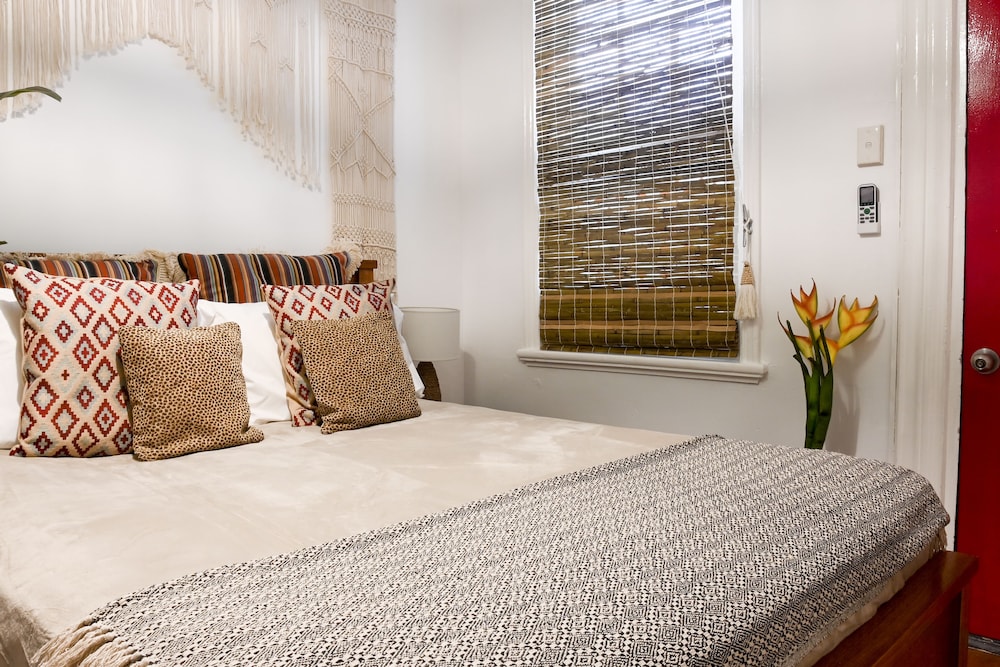 Manly Designer Studios 22/50