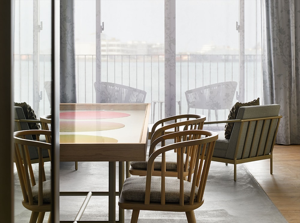 Hotel Anteroom Naha 42/50