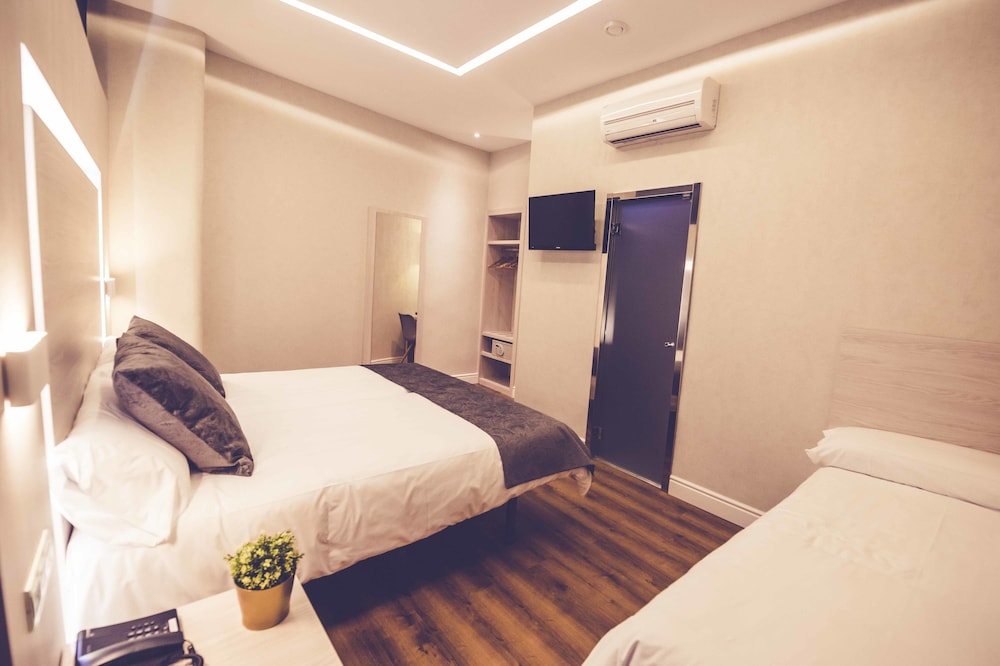 1 BEDROOM, COMFORT, TRIPLE