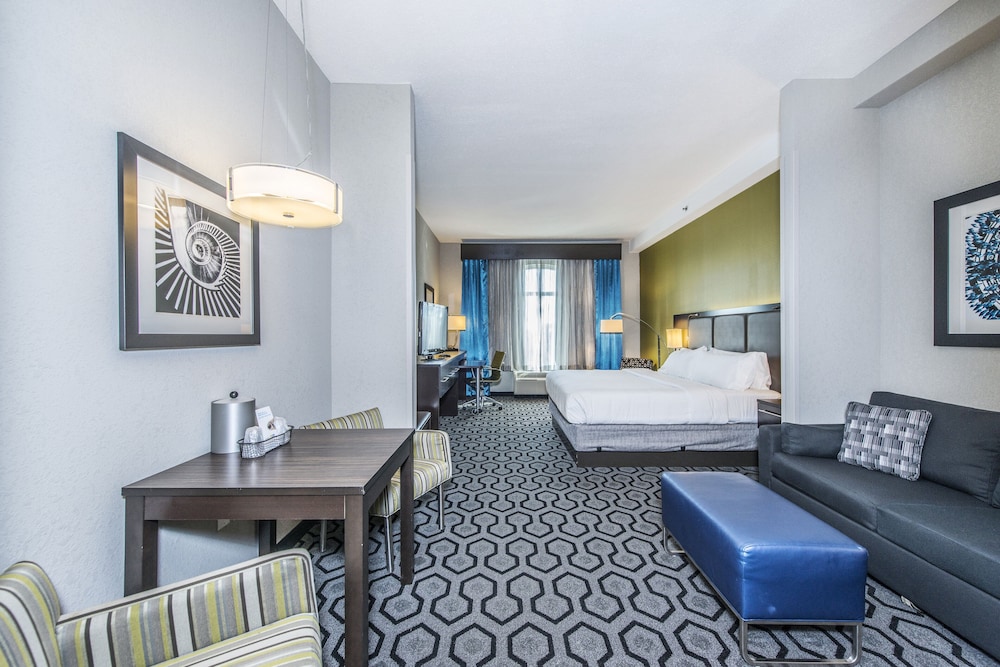 Holiday Inn Express Hotel And Suites Charleston Arpt Conv Ctr Area 22/67