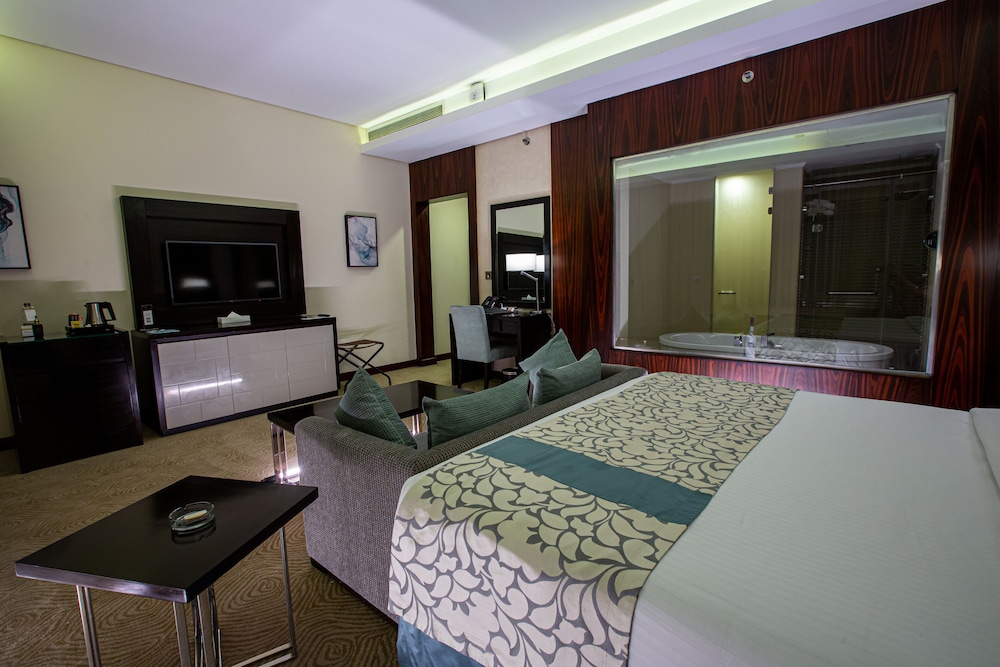 Triumph Luxury Hotel 20/64