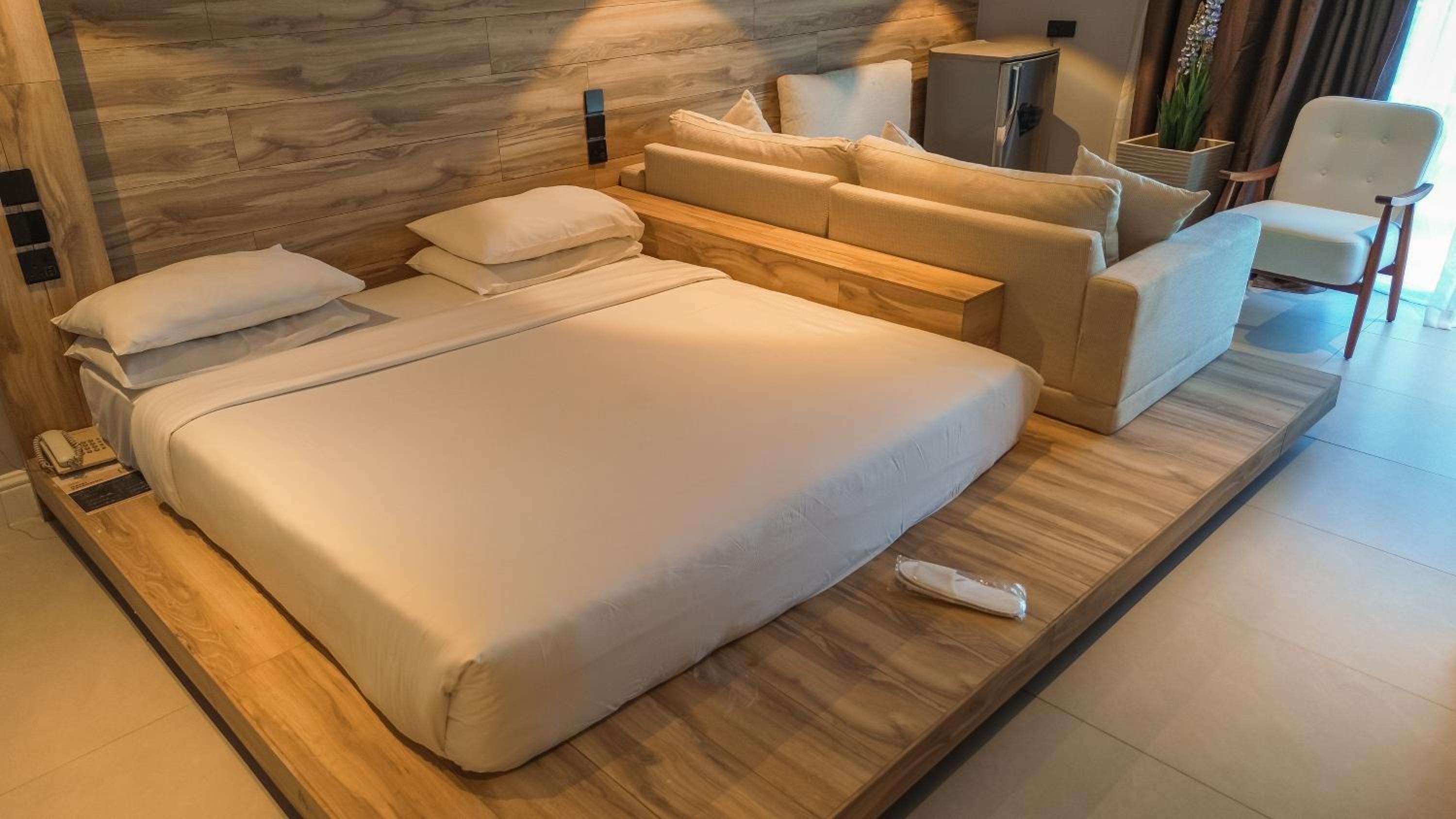 Executive, Suite