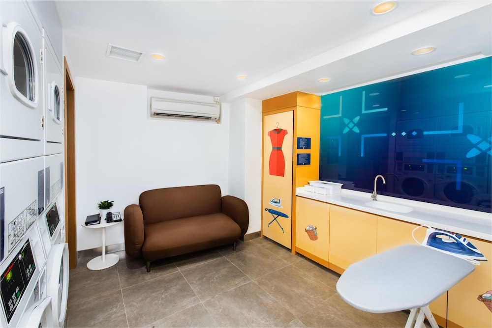 Holiday Inn Express Macau City Centre 25/50