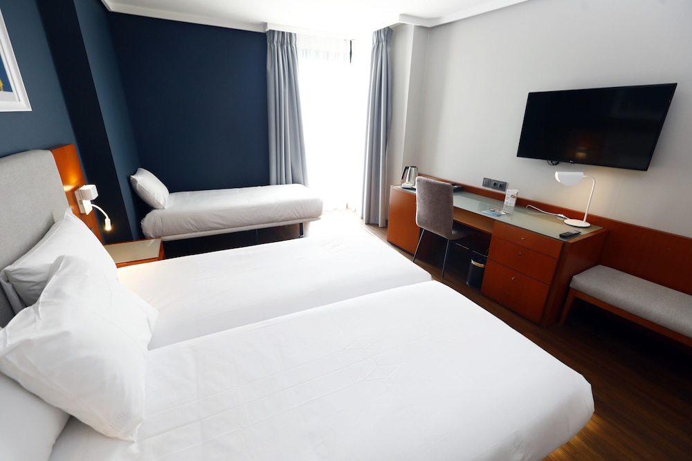 Travelodge Madrid Coslada Aeropuerto 25/60