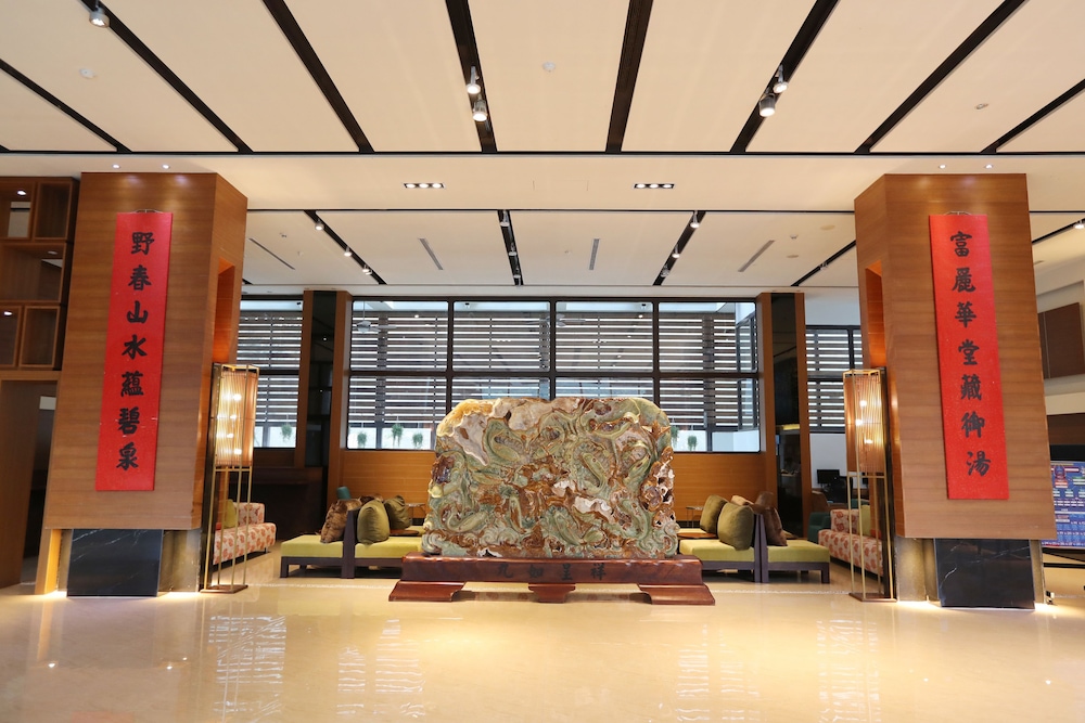 Hoya Hot Springs Resort & Spa 7/65