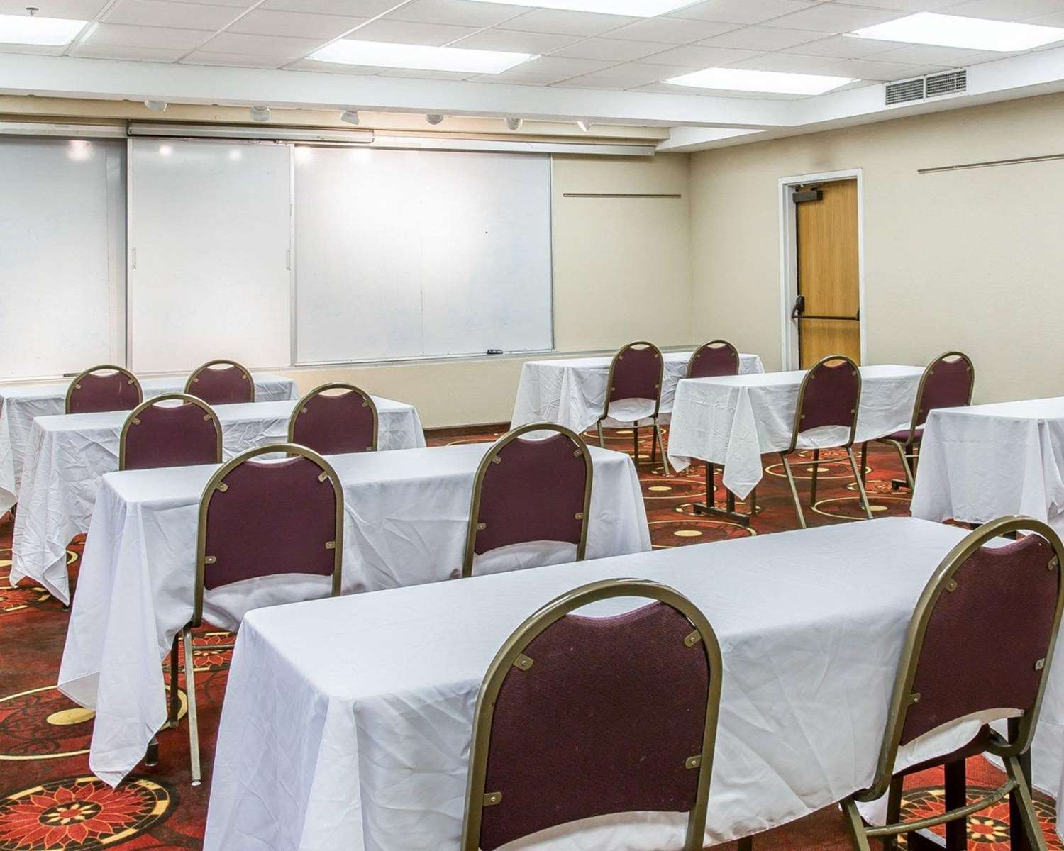 Clarion Inn I-94 near Expo Center 22/25