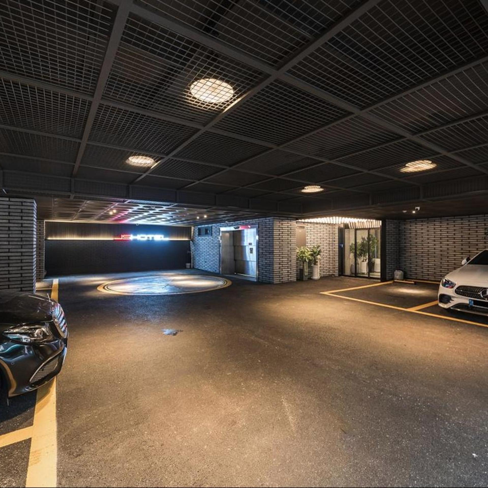 Seocho JS Hotel 46/49