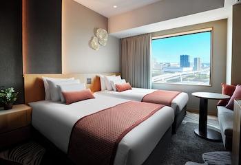 Connecting, Plus, High Floor