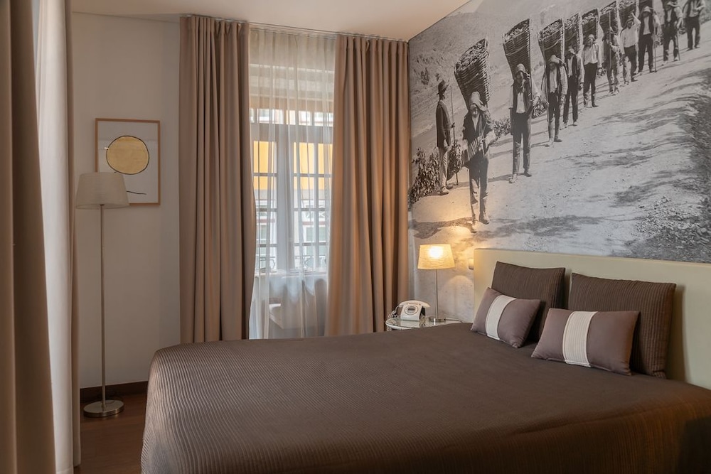 SUPERIOR, DOUBLE BED