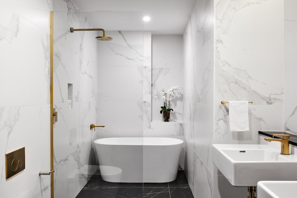 Crowne Plaza Sydney Burwood 9/60