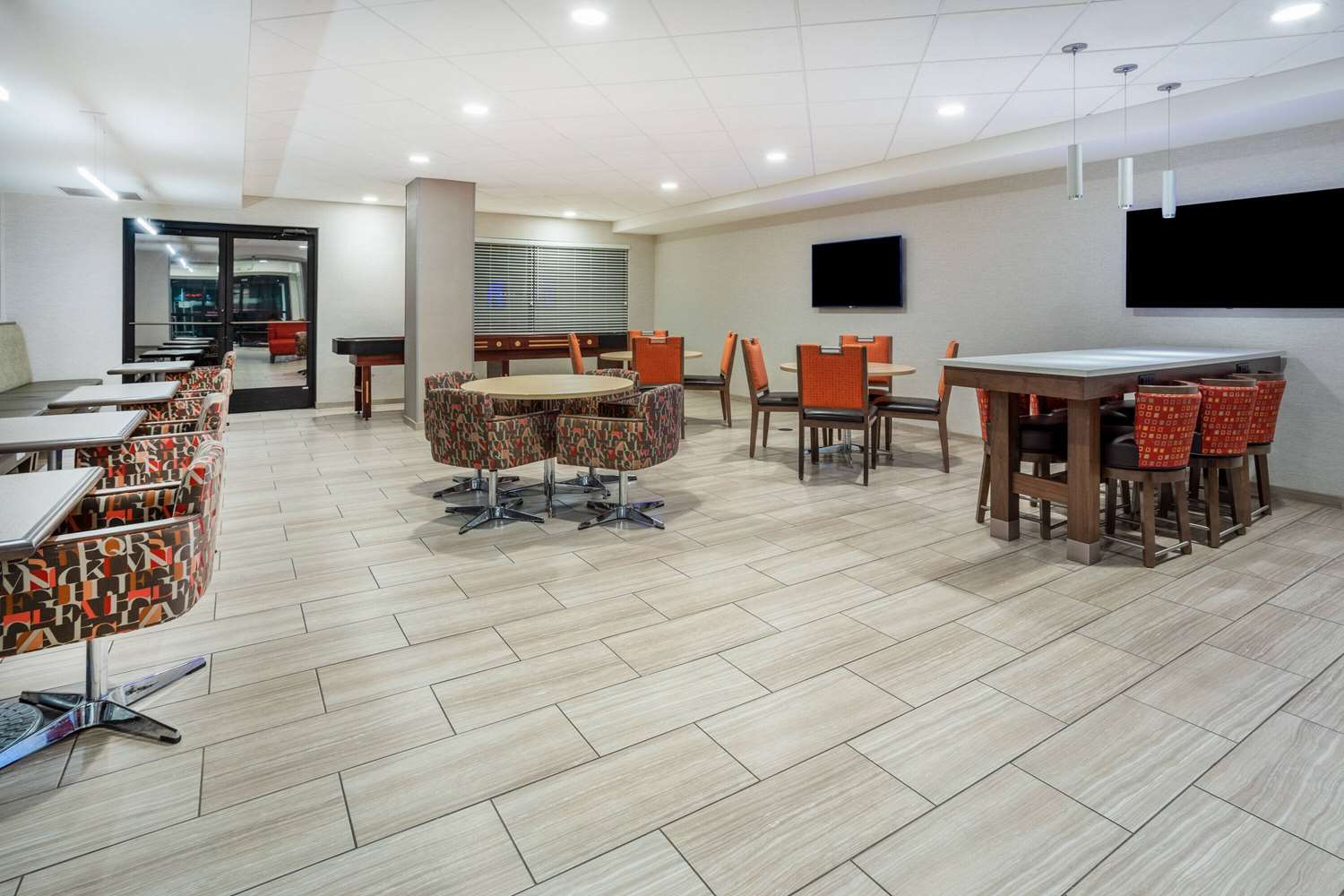 Days Inn & Suites by Wyndham Denver International Airport 25/37