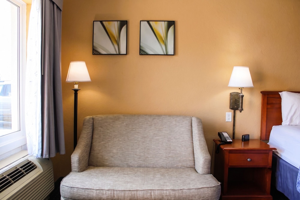 Hatteras Island Inn 36/60
