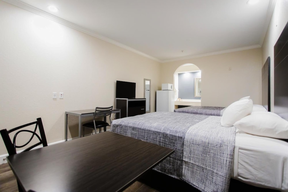 Scottish Inns & Suites Willowbrook Houston 6/33