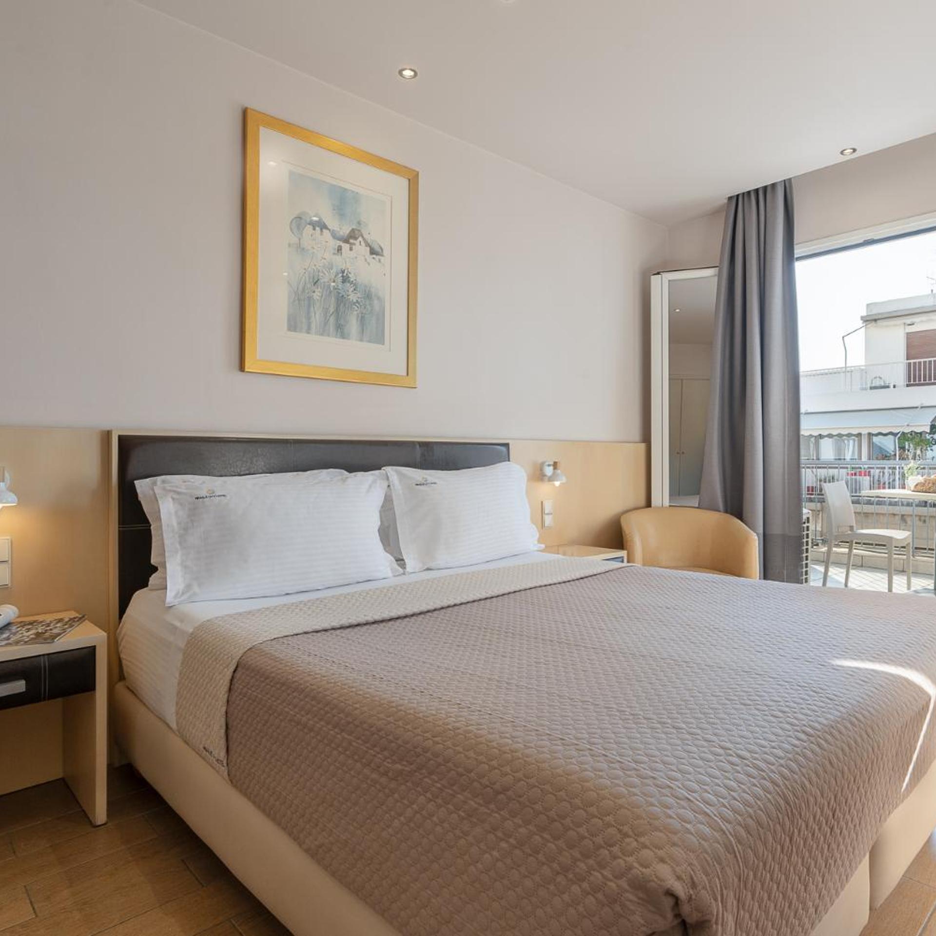 غرفة بسرير مزدوج أو سريرين منفصلين بشرفة، Piraeus City Hotel 3/10