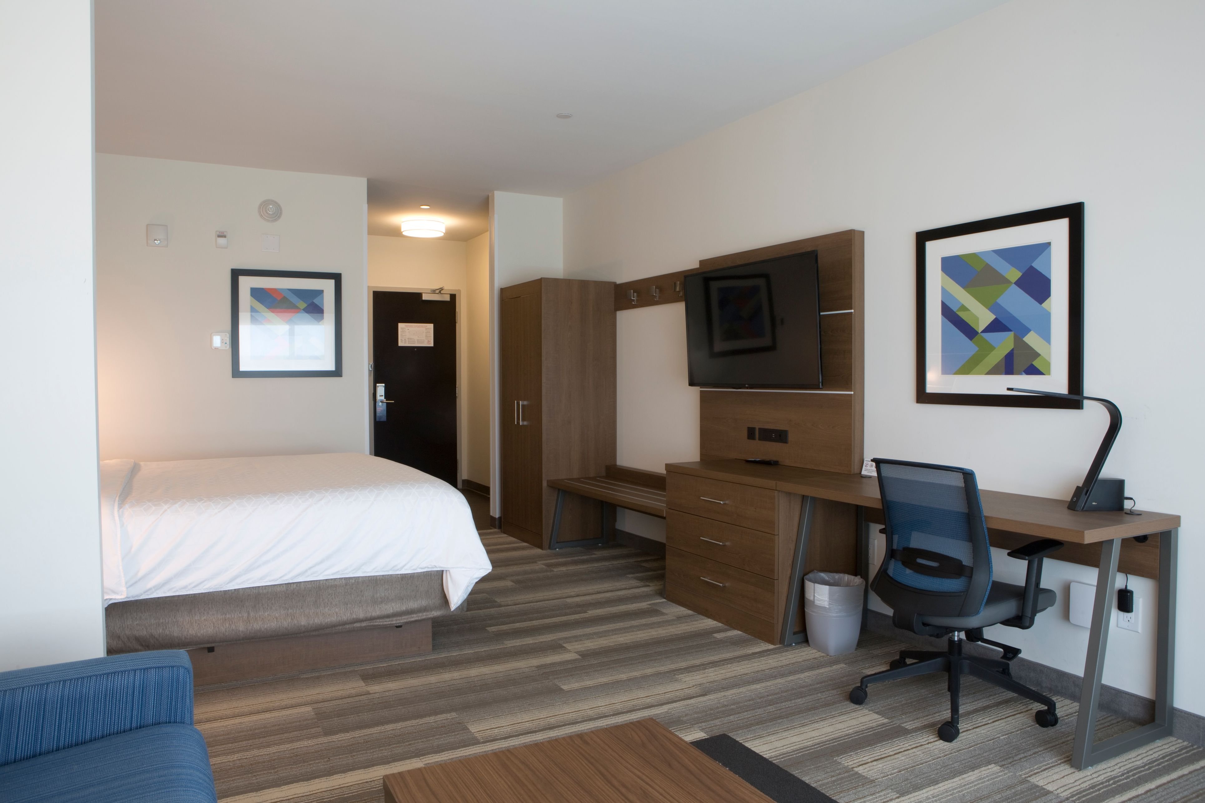 Holiday Inn Express And Suites Edmonton Sw Windermere 30/78