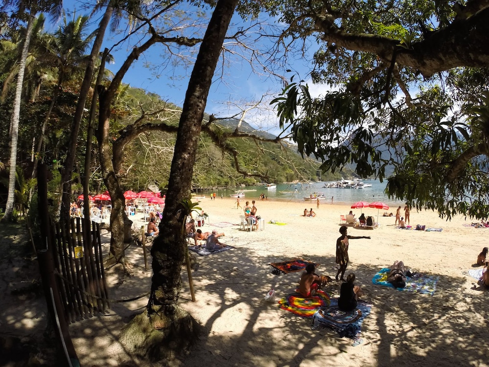 Praia Da Crena Inn 23/42