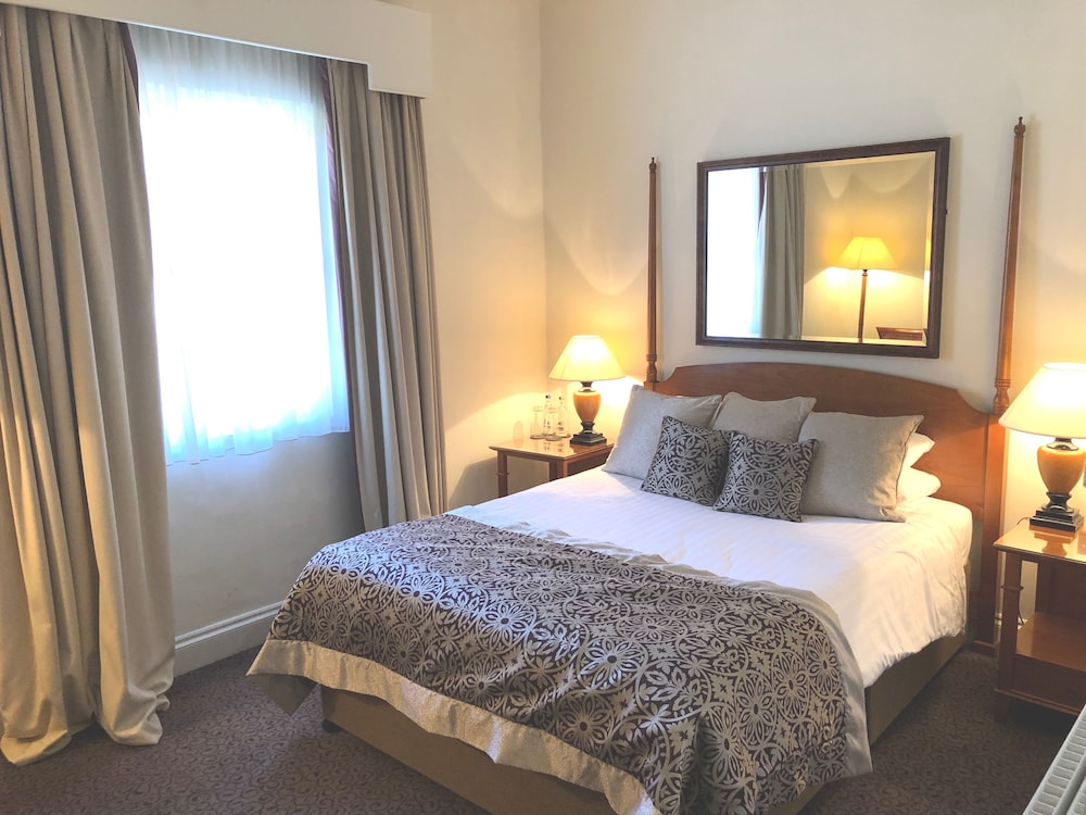 Brandshatch Place Hotel and Spa 10/48