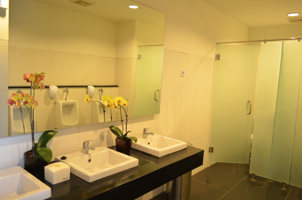 Kyriad Hotel Airport Jakarta 40/41