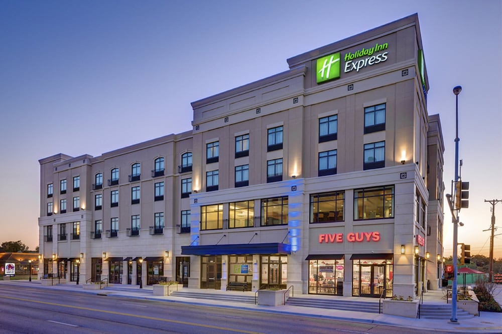 Holiday Inn Express Hotel And Suites Kansas City Ku Medical Center 3/49