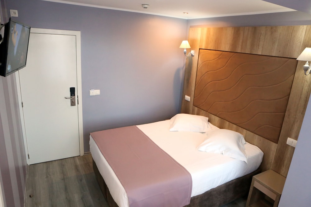 Hotel Phenix 32/74