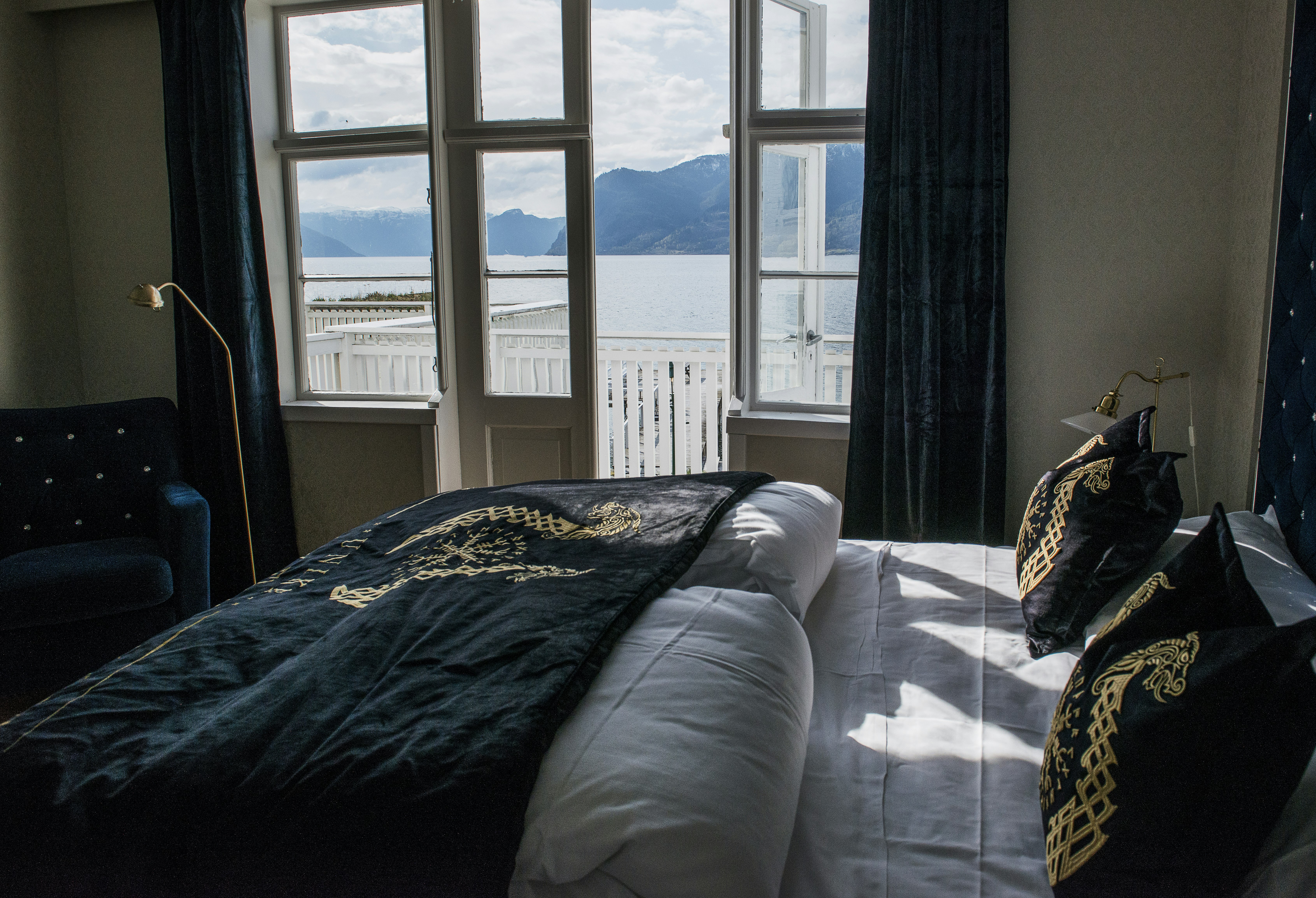 Leikanger Fjordhotel 6/30