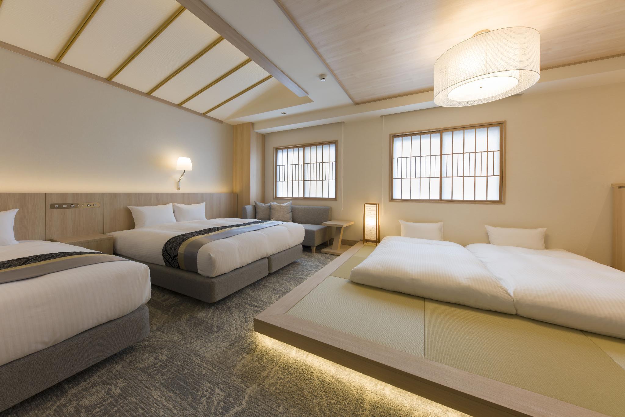 Deluxe, Family, 2 Queen Beds