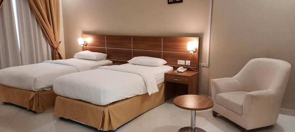 Muscat Hills Hotel 15/63