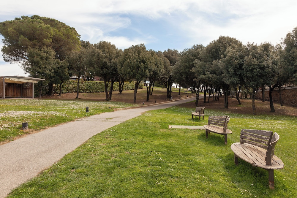 El Montanya Resort & Spa 80/81