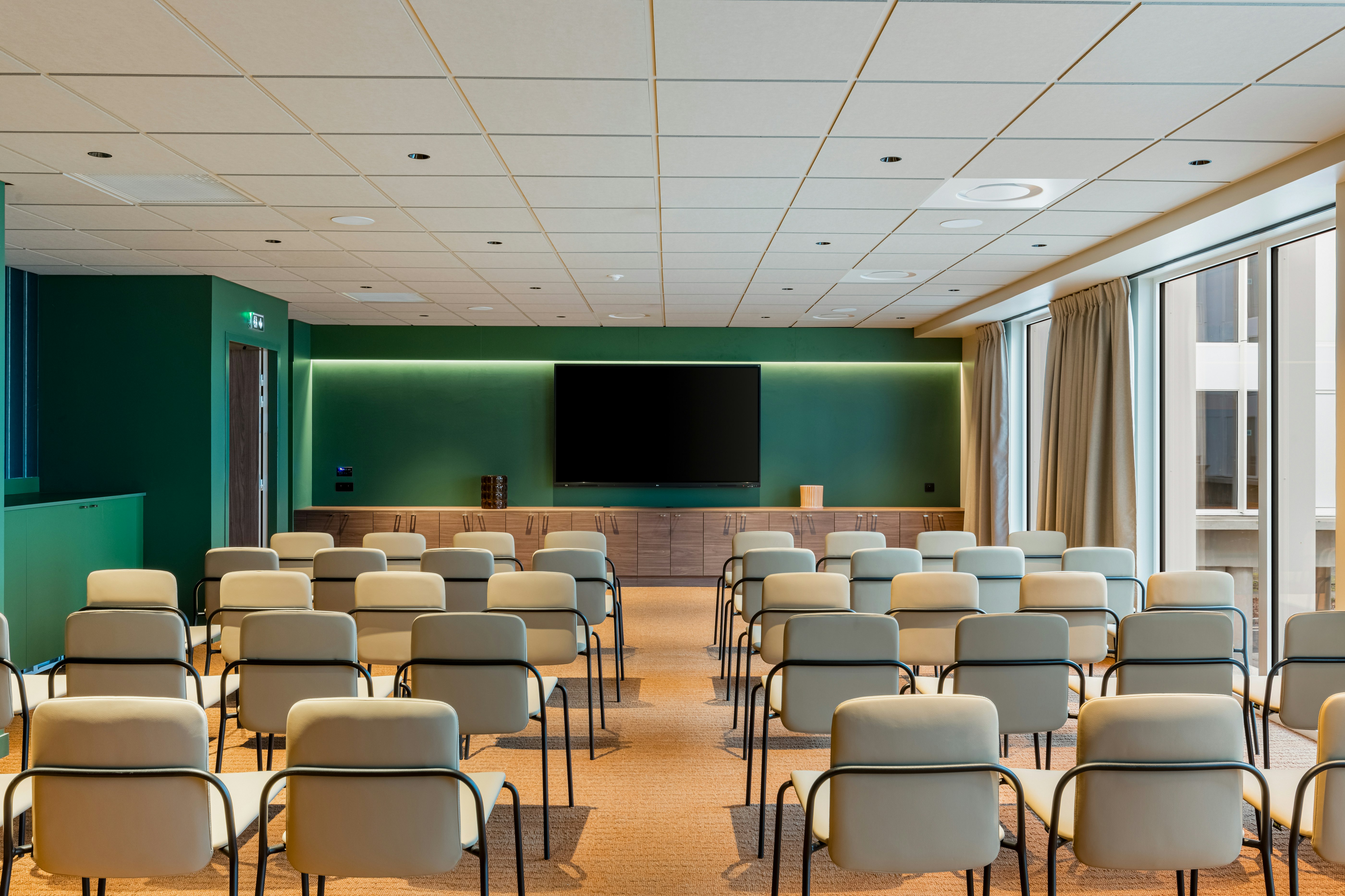 Hampton by Hilton Bordeaux Merignac Airport 35/40