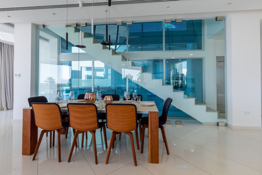 Glory Elite Luxury Home 30/50