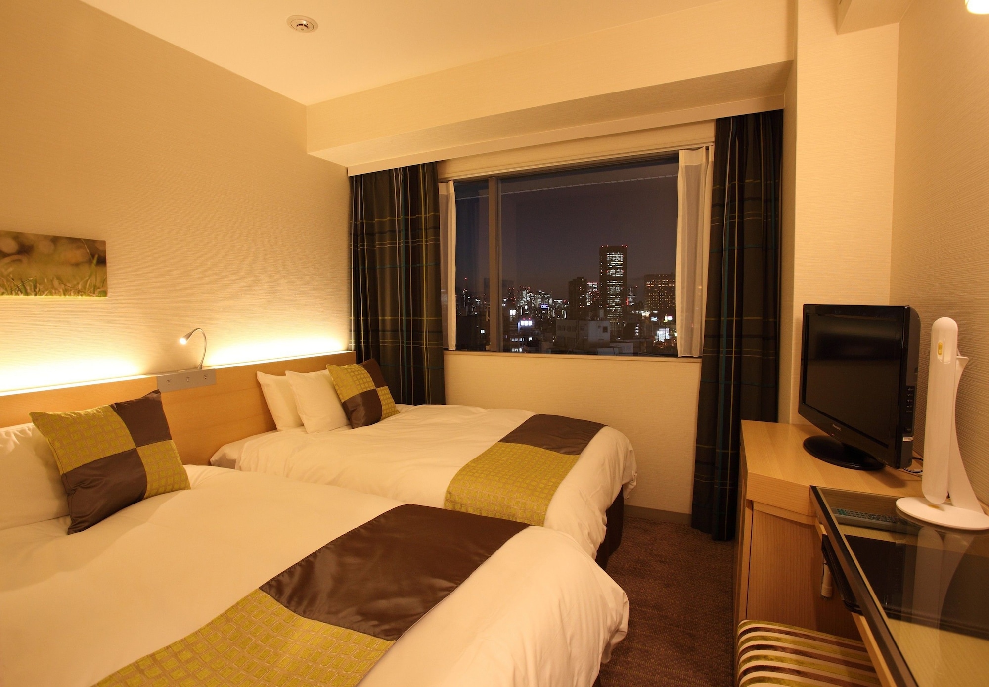 ECONOMY, TWIN BEDS