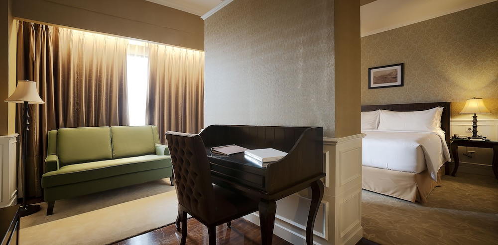 Royal Kuningan Hotel 42/60