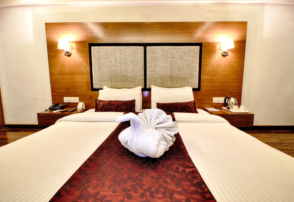 PLATINUM RESIDENCY HOTEL 15/28
