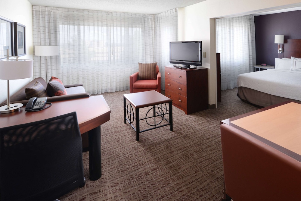 Sonesta Es Suites Dallas Central Expressway 20/32