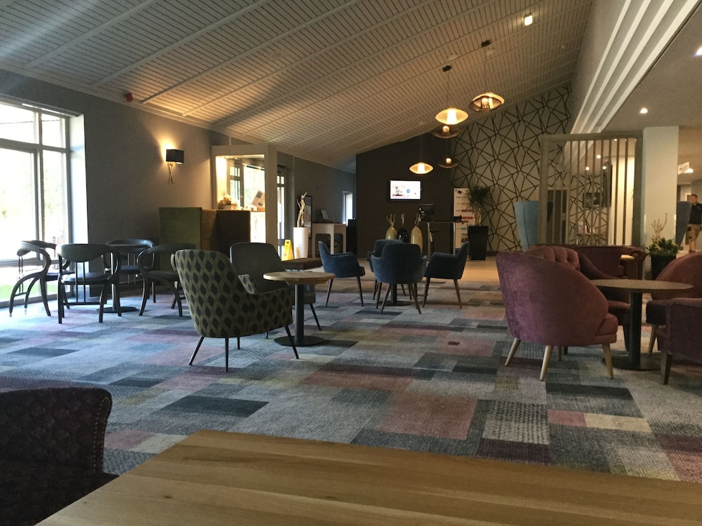 NOVOTEL MANCHESTER WEST 23/48