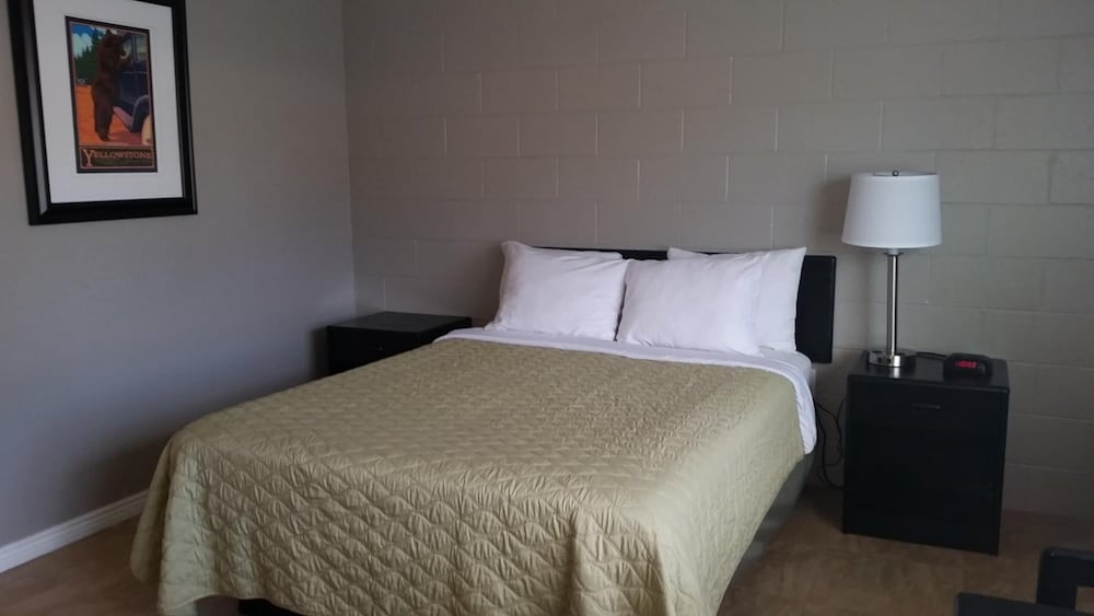 Motel West 39/58